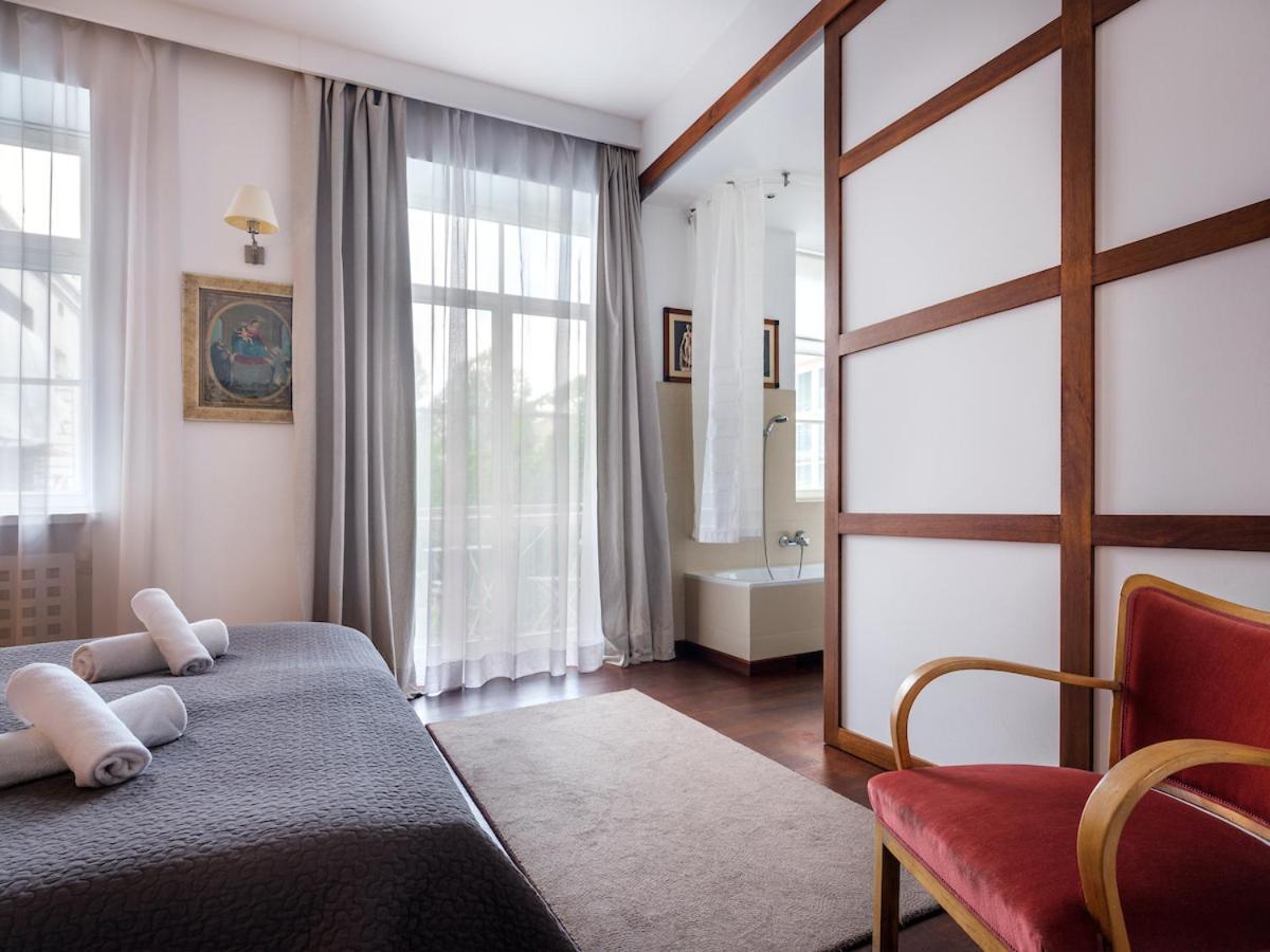 Tyzenhauz Apartments Krowoderska Street كراكوفيا المظهر الخارجي الصورة
