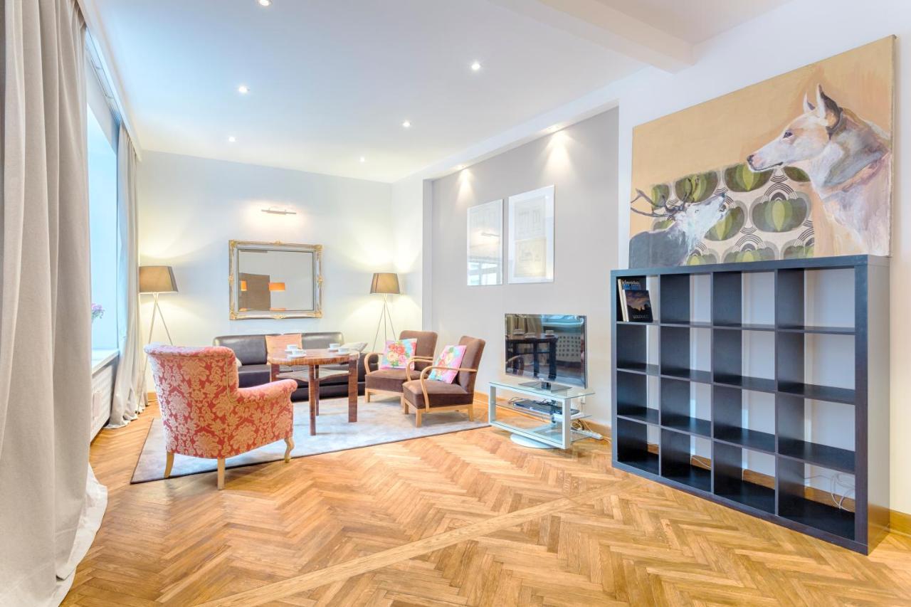 Tyzenhauz Apartments Krowoderska Street كراكوفيا المظهر الخارجي الصورة