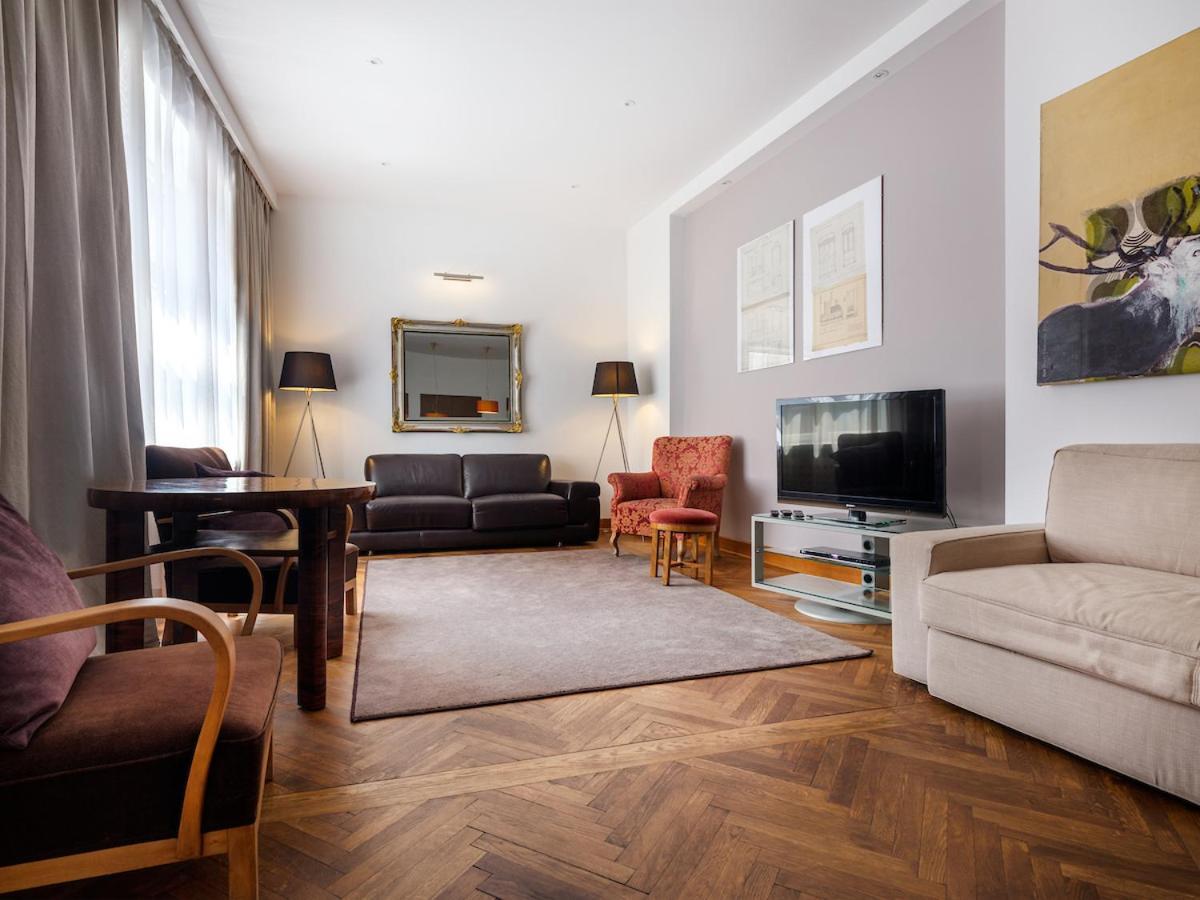 Tyzenhauz Apartments Krowoderska Street كراكوفيا المظهر الخارجي الصورة