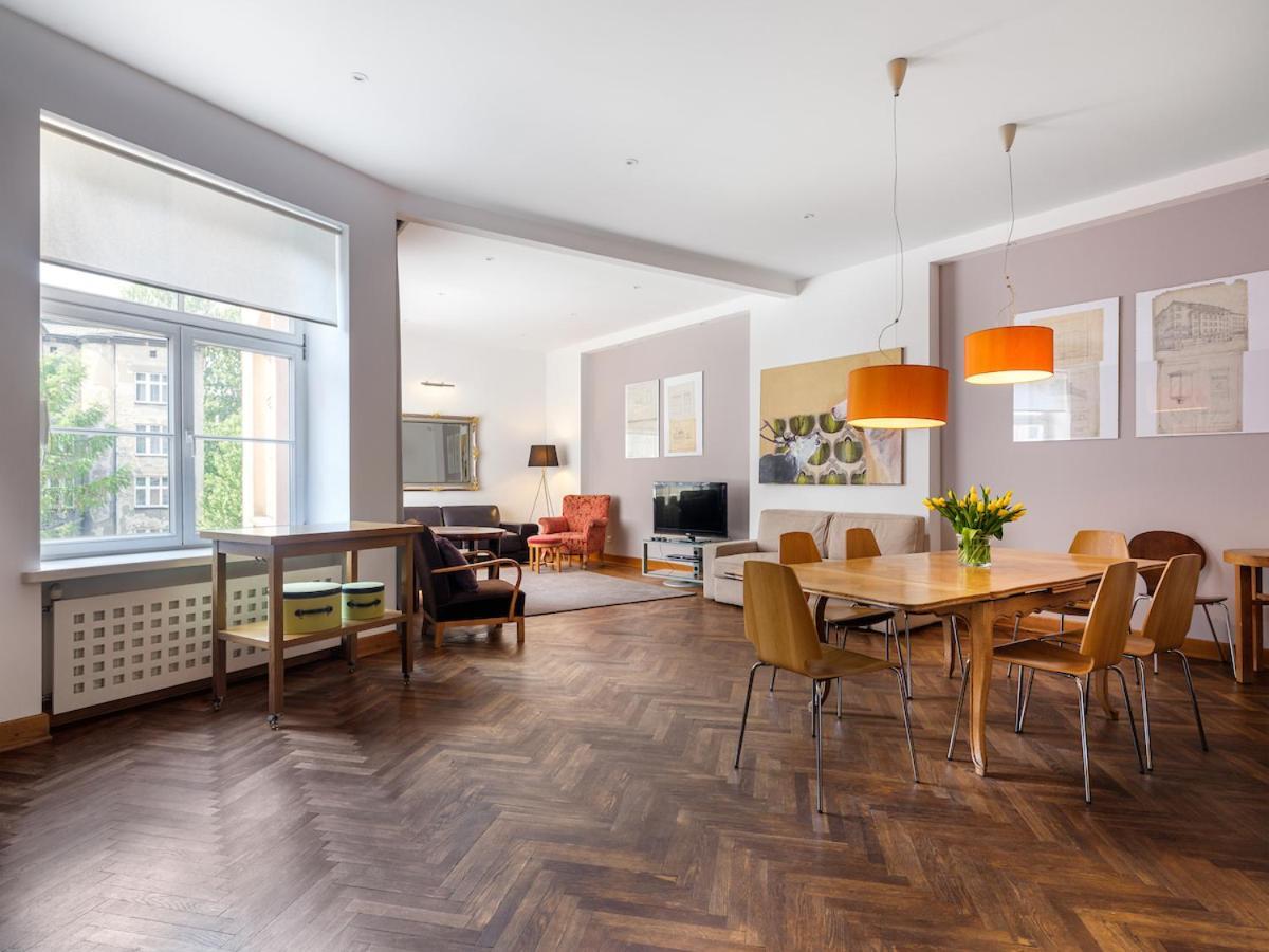 Tyzenhauz Apartments Krowoderska Street كراكوفيا المظهر الخارجي الصورة