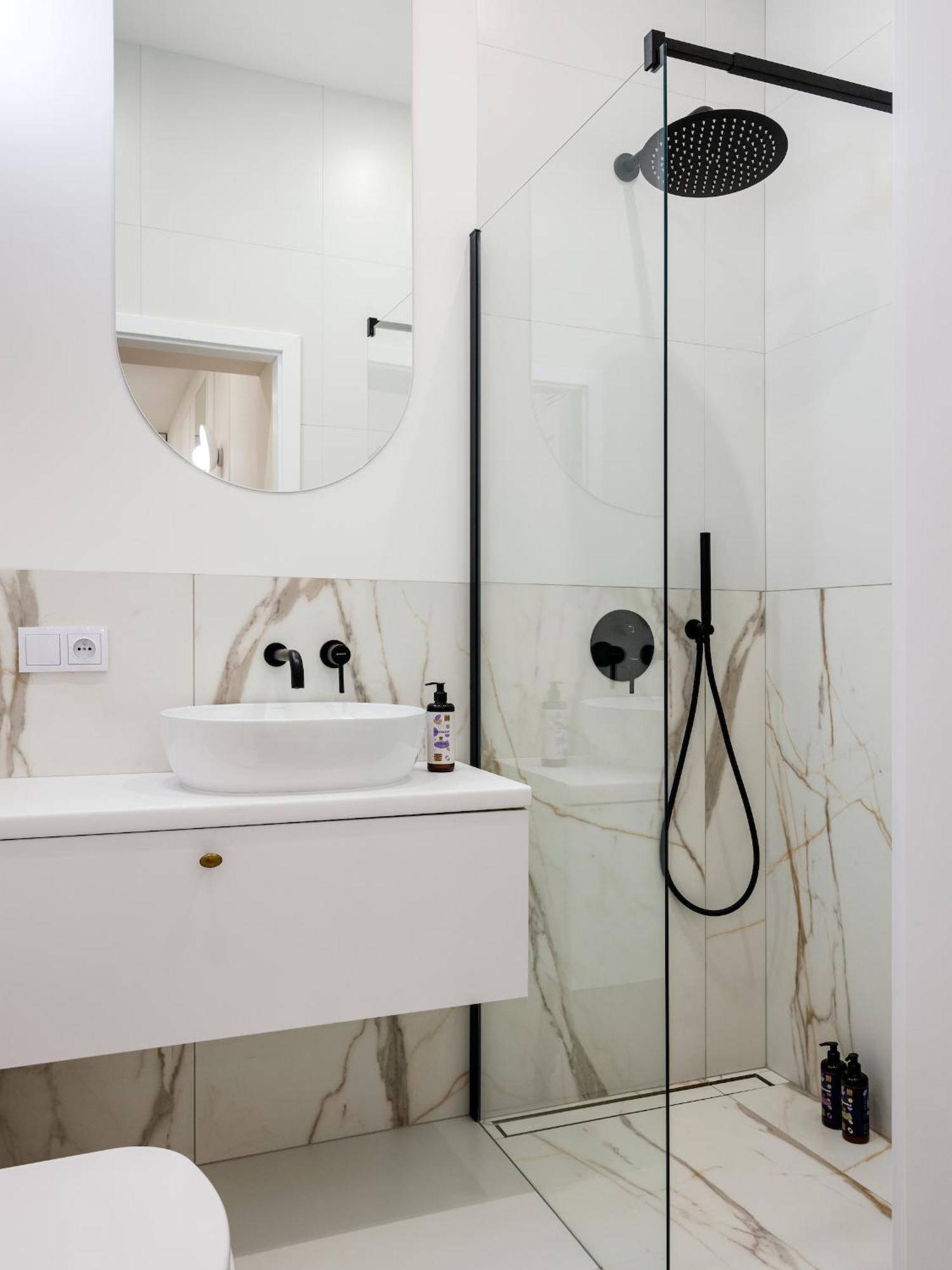 Tyzenhauz Apartments Krowoderska Street كراكوفيا المظهر الخارجي الصورة