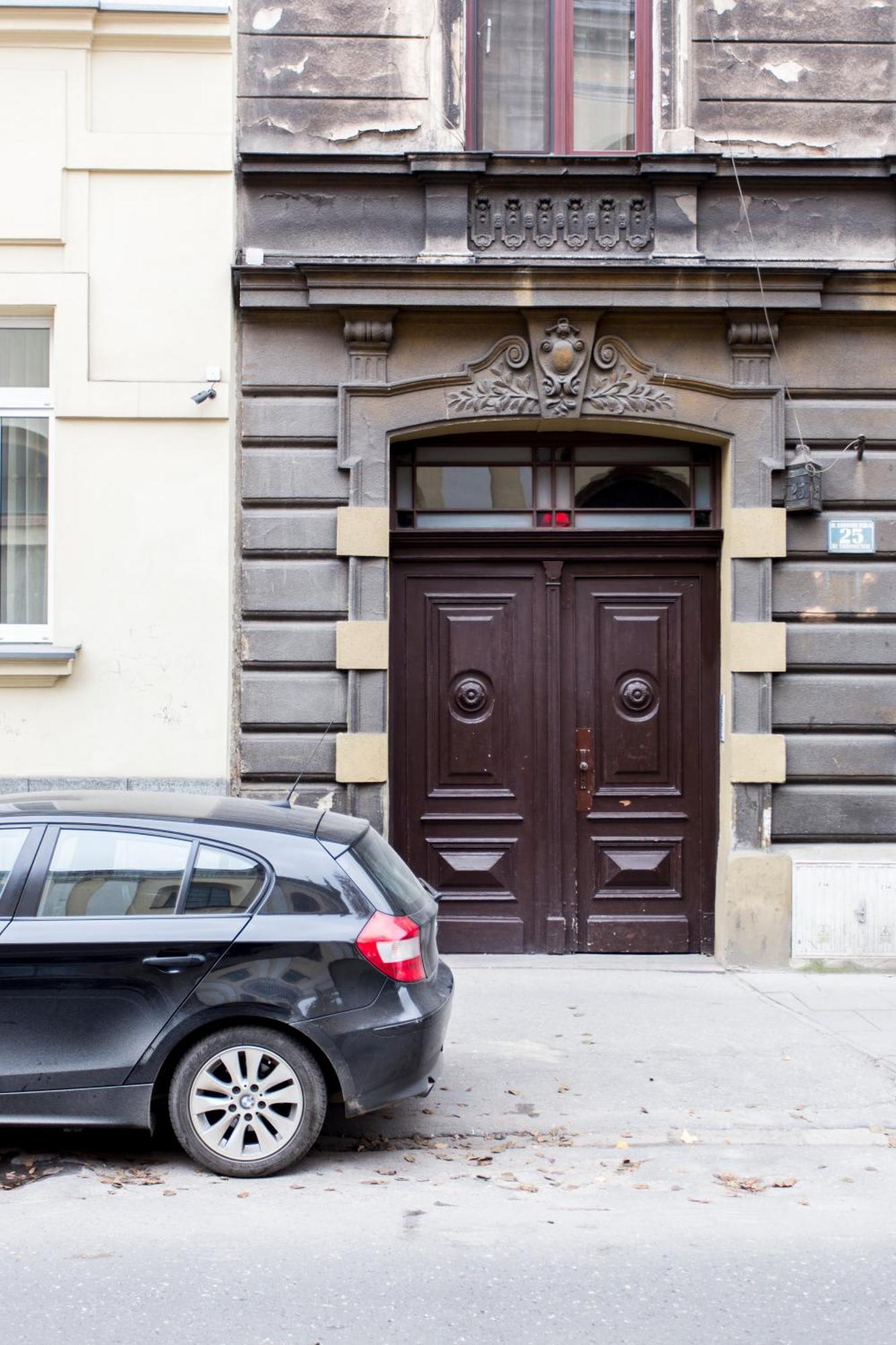 Tyzenhauz Apartments Krowoderska Street كراكوفيا المظهر الخارجي الصورة