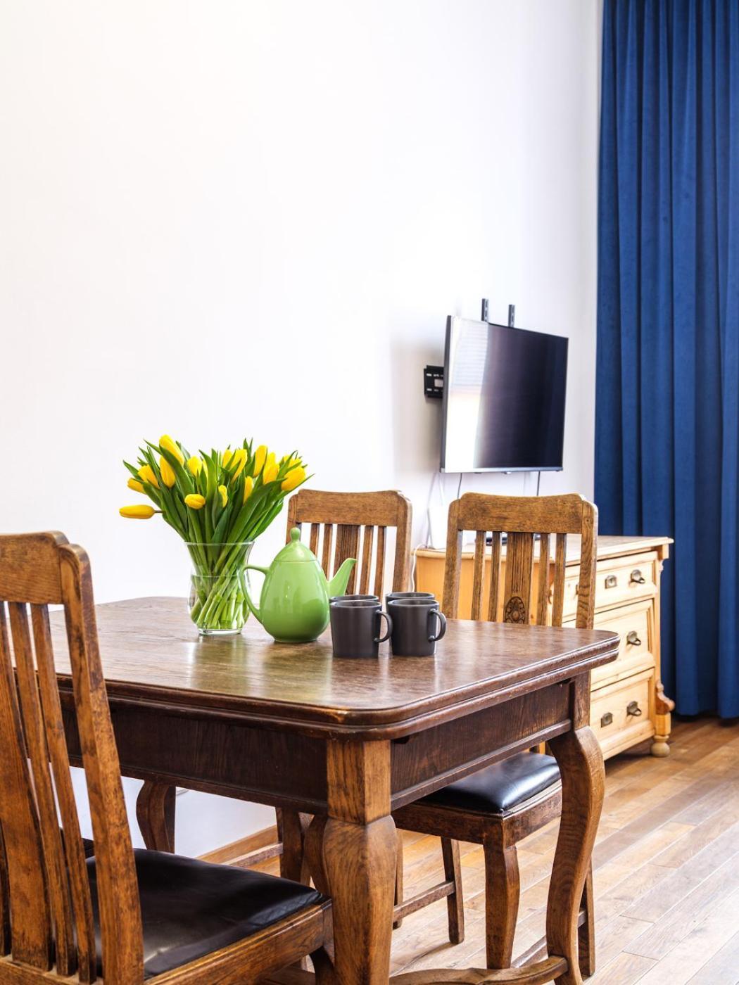 Tyzenhauz Apartments Krowoderska Street كراكوفيا المظهر الخارجي الصورة
