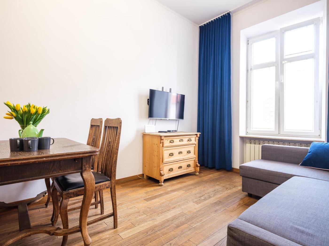 Tyzenhauz Apartments Krowoderska Street كراكوفيا المظهر الخارجي الصورة